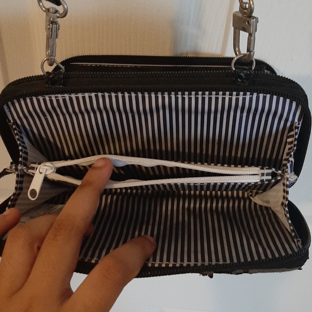 Handbag - Picture 7 of 8
